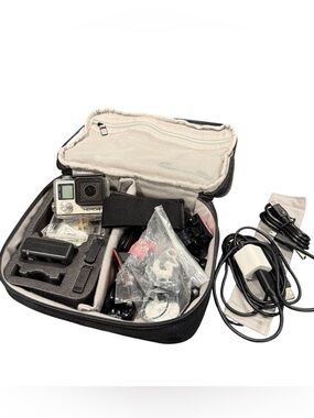 GoPro Hero 4 action camera + accessories + batteries charger bag tested working